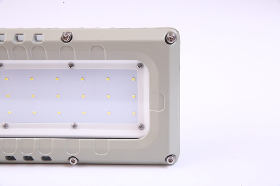 Хорошая производительность 50w Противовзрывное линейное освещение WF2 100lm/w Экс-противовзрывное флуоресцентное освещение с светодиодными чипами
