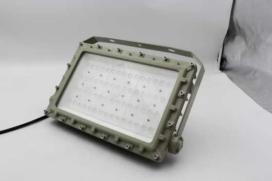 Светодиодный светодиод, защищенный от взрывов на напряжении AC100-277V 50w и уровне защиты IP66 для нефтегазовых и промышленных зон