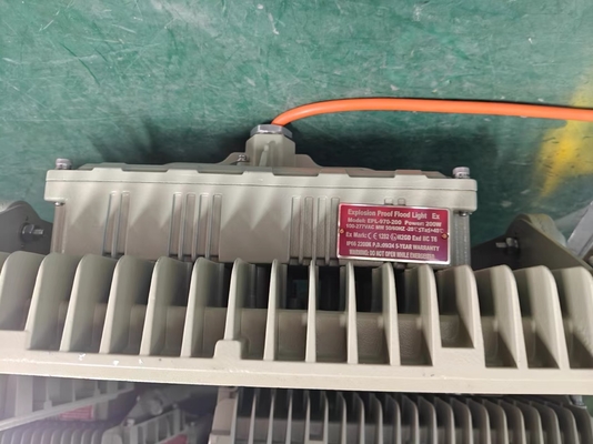 ATEX IECEx RoHS CNEX ISO9001 Противовзрывные световые светильники CCT 5000K-5700K