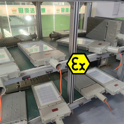 Светодиодный взрывозащитный фонарь CNEX / IECEx / ATEX Умная установка Долгая продолжительность жизни Идеально подходит для опасных рабочих условий