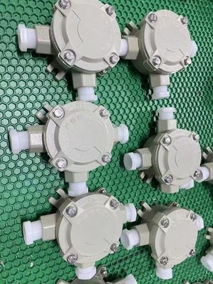 Специальный корпус IP66 водонепроницаемая ATEX соединительная коробка корпус огнеупорная мощность 220V/380V литой алюминиевый соединительный коробка