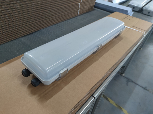 2*18w/2*36w Противовзрывное флуоресцентное освещение IP66 WF2 Уровень защиты Высокий CRI Ra≥70