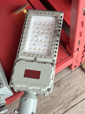 ATEX взрывозащищенный заводский светофор для улиц цена 50w-250w Ip66 На улице для нефтегазовой химической обработки