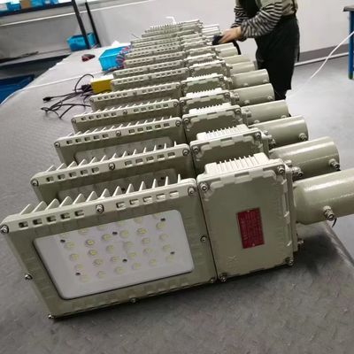 Горячая продажа Высокий люмен Противовзрывный светофор IP66 WF2 уровень защиты