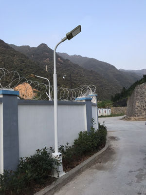 Взрывозащищенный светодиодный прожектор с закаленным стеклянным рассеивателем и сертификацией CE для применения в целлюлозно-бумажной промышленности