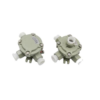 ГАЗЫ ПОЛЬСОСТЬ Окружающая среда Взрывная атмосфера Безопасный шланг Подходит для отделений 1 2 и 21 22 Приложения, обеспечивающие решения безопасности