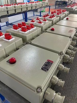 Взрывозащищенный выключатель 10A, 2 полюса, кабель 9 мм, 13 мм. Подходит для взрывоопасных сред и промышленных объектов.